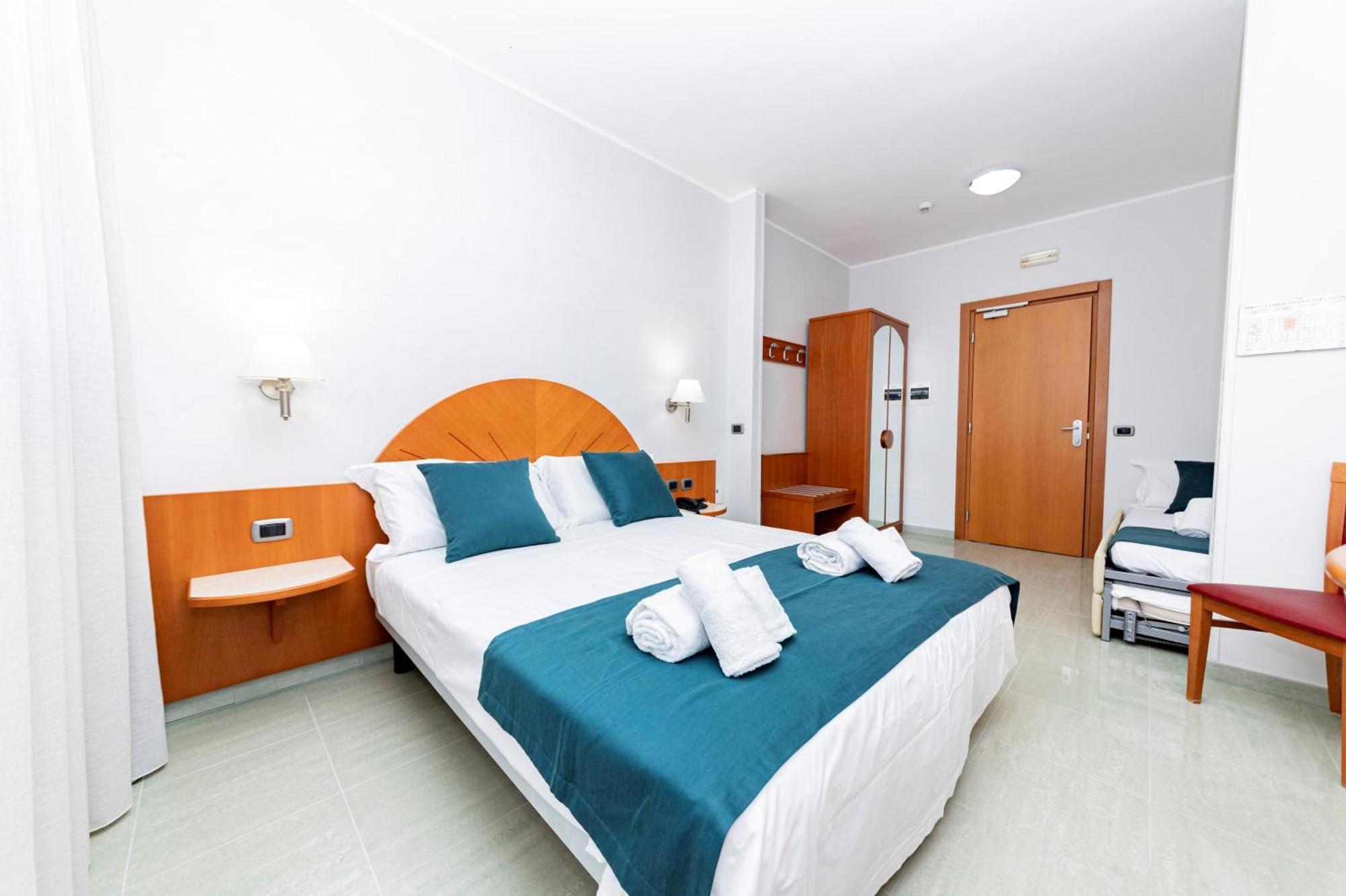 Hotel Alba Torre Lapillo Exterior photo